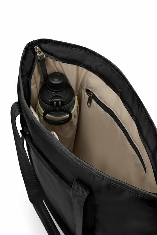 American Tourister - URBAN GROOVE 15.6” LAPTOP TOTE BAG