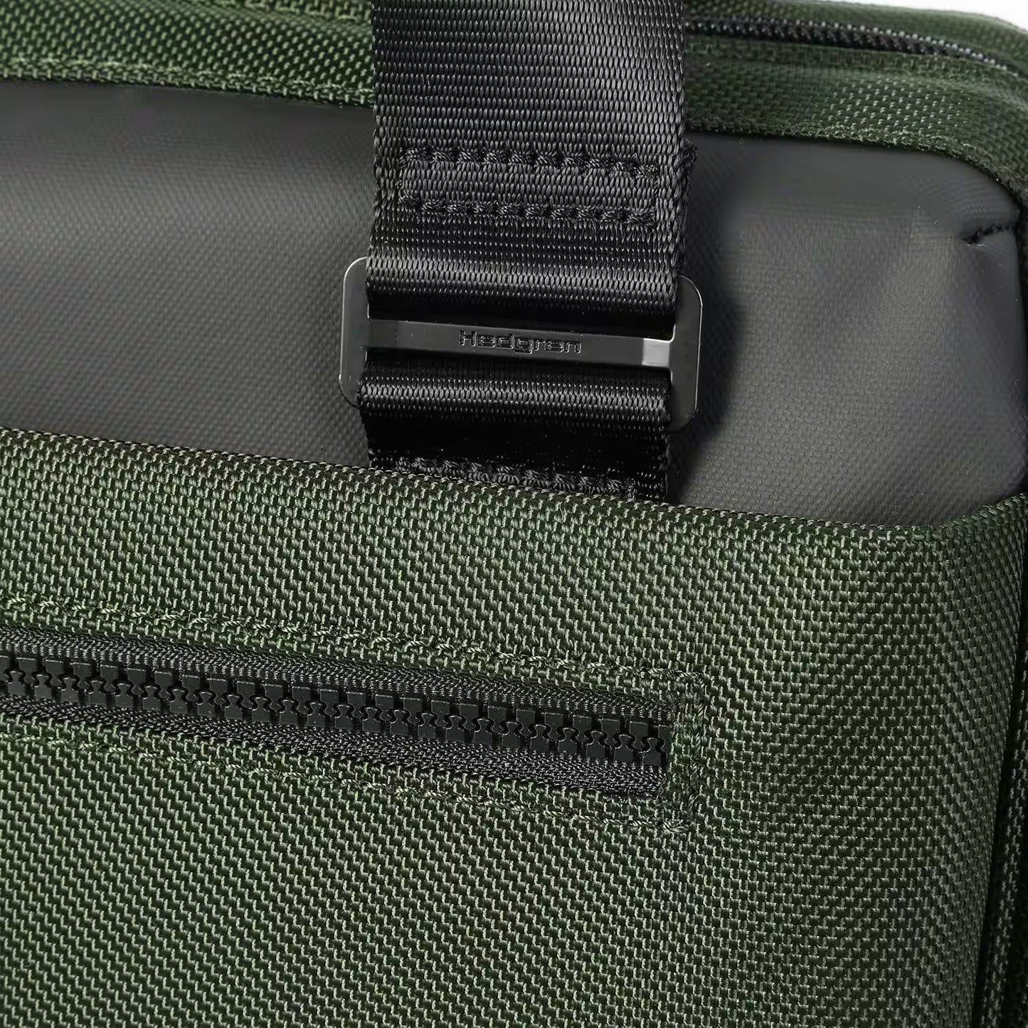 Hedgren CLIP 15.4" Laptop Backpack with RFID - Deep Depths