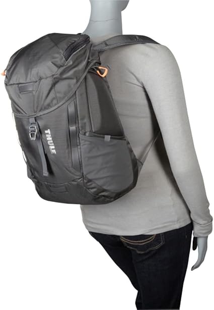 Thule EnRoute Mosey Daypack for 15-Inch Mackbook Pro and 10-Inch Tablets