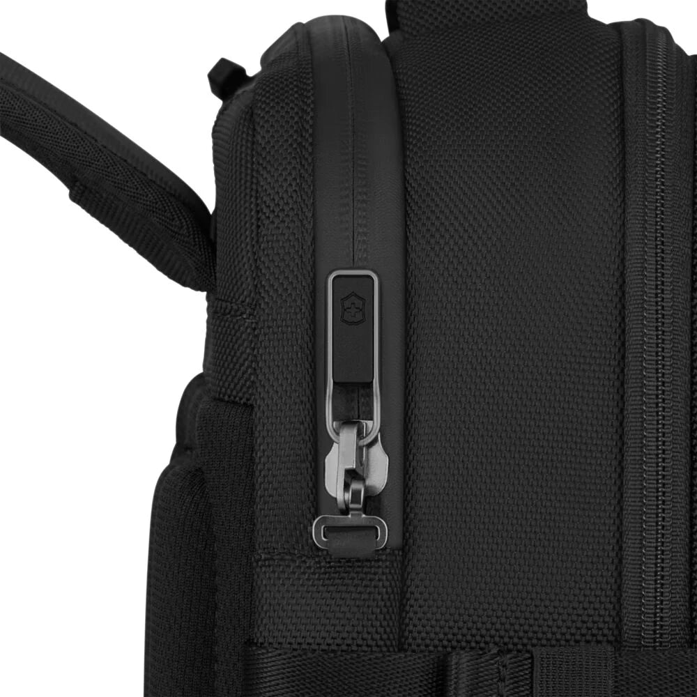 Victorinox - Werks Traveler 7.0 Toiletry Bag 653639