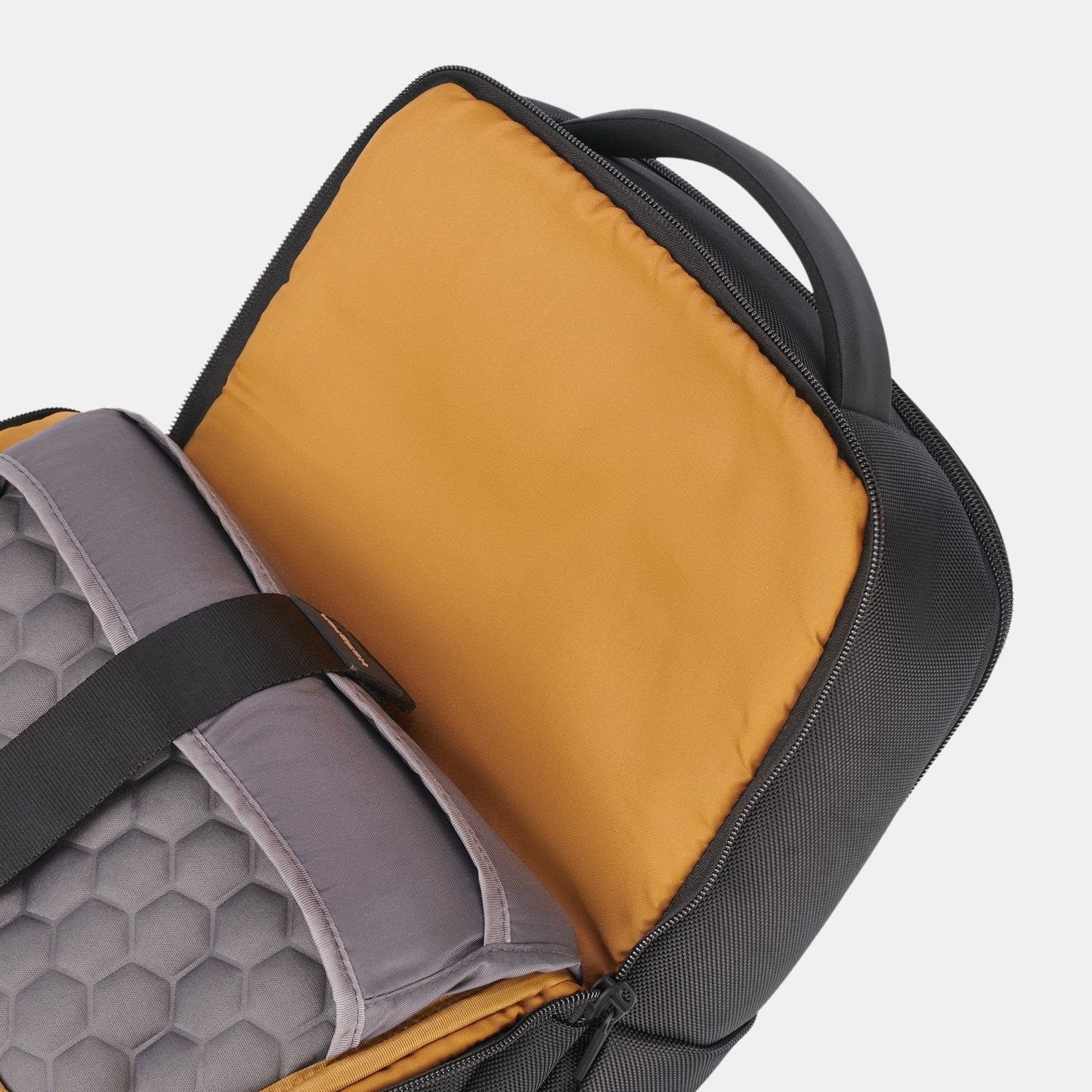 Hedgren DRIVE 14.1 英寸笔记本电脑背包，带 RFID