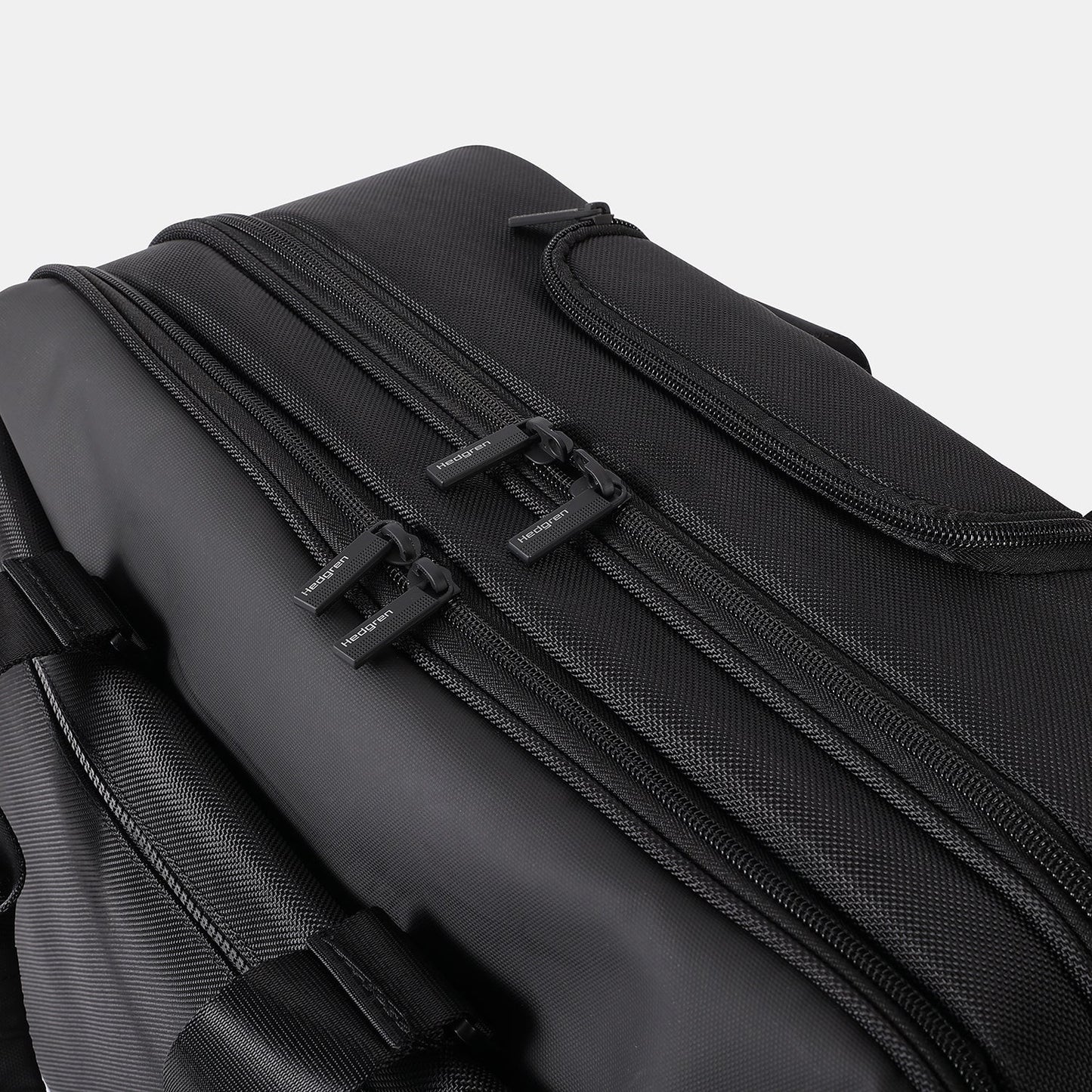 Hedgren CARD Business Rolling Laptop Bag in Black