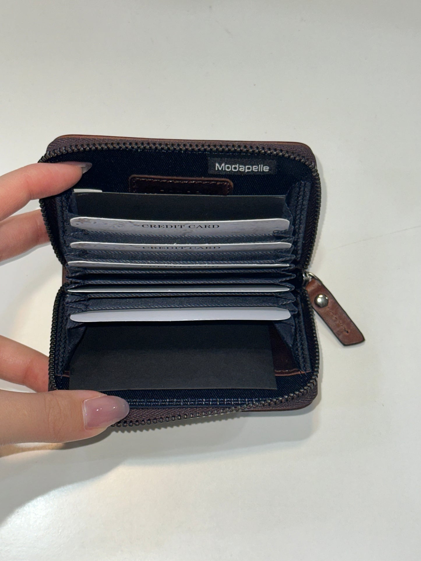 Modapelle 皮革 RFID 卡钱包