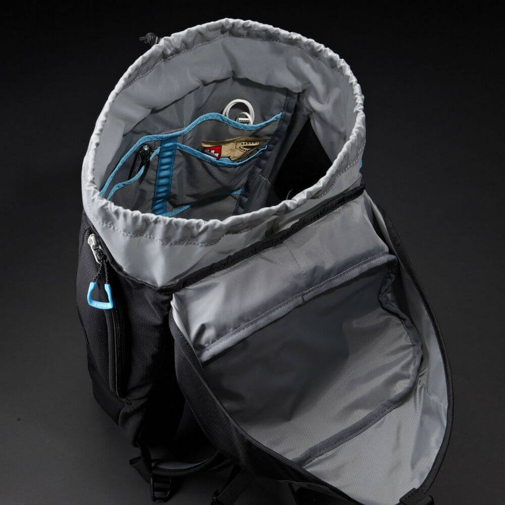 Thule EnRoute Mosey Daypack for 15-Inch Mackbook Pro and 10-Inch Tablets