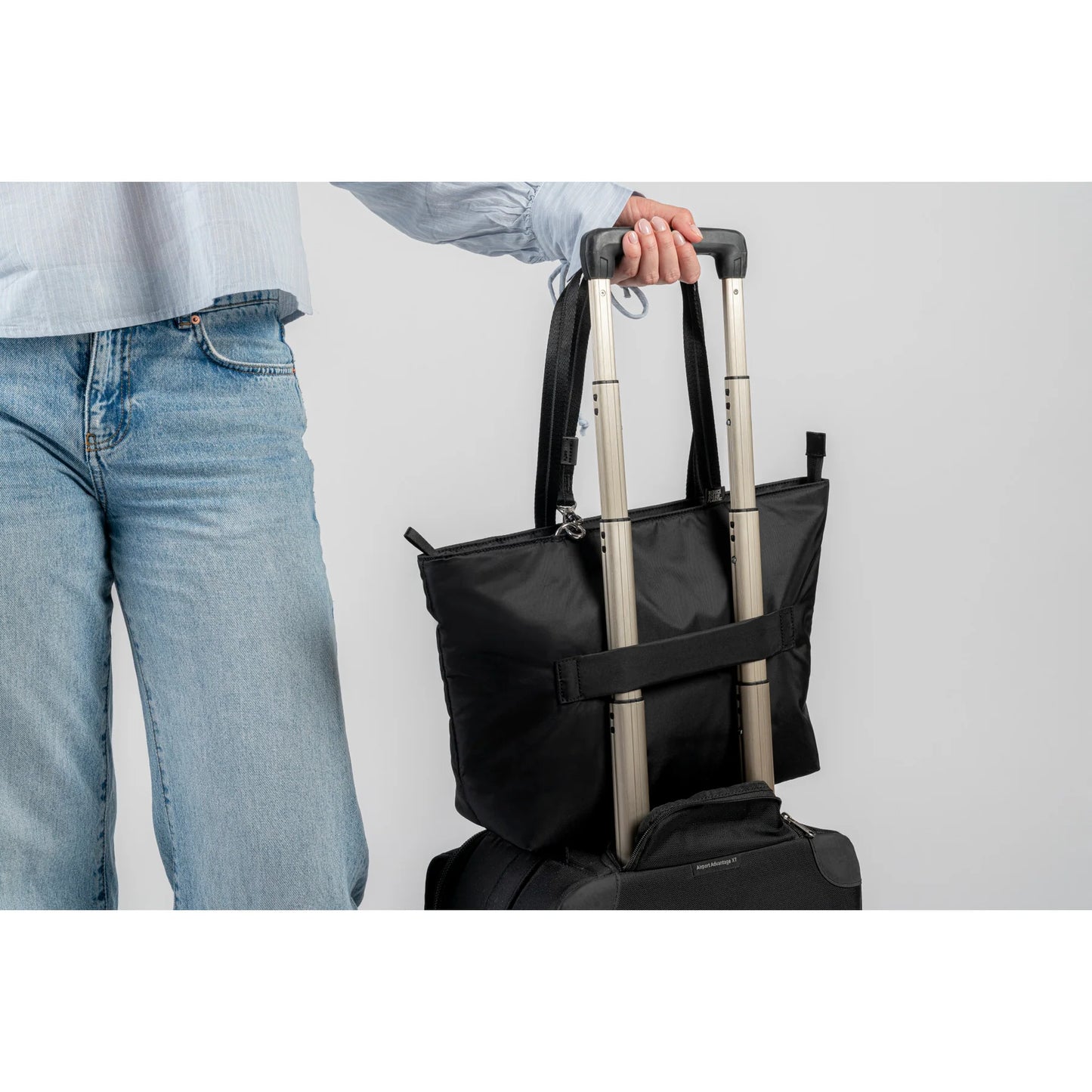 Pacsafe W Carryall Tote