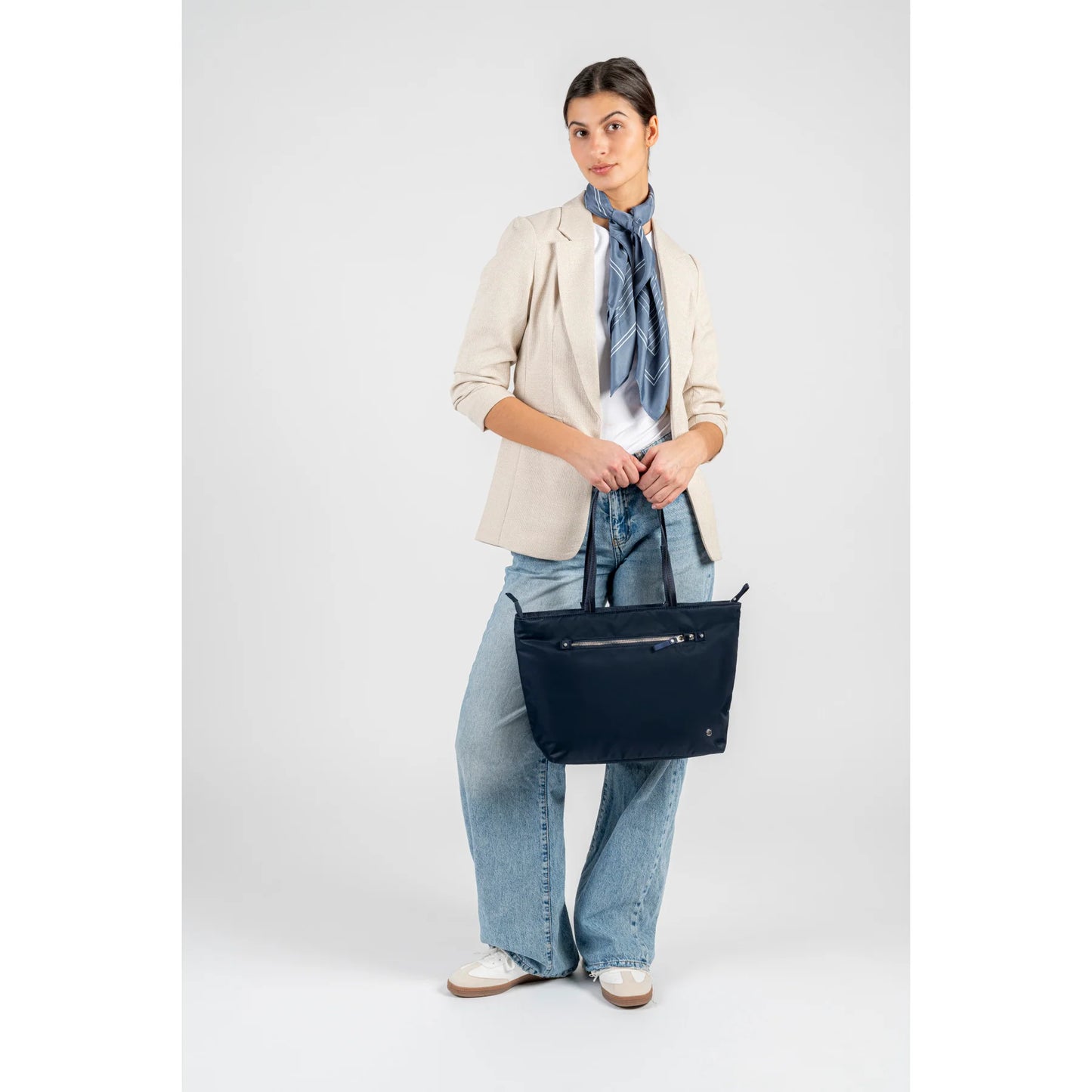 Pacsafe W Carryall Tote