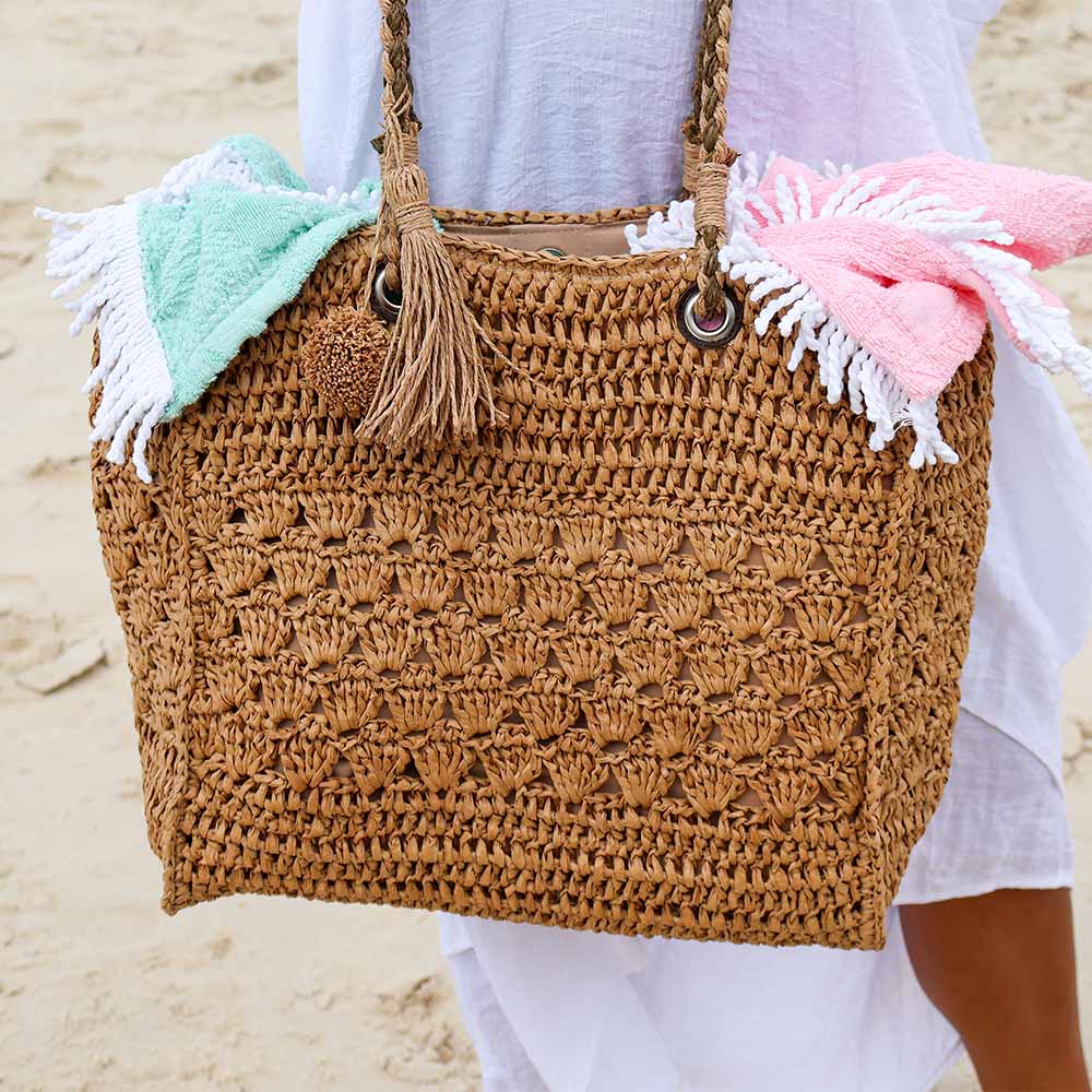 Annabel Trends - Crochet Tote with Poms