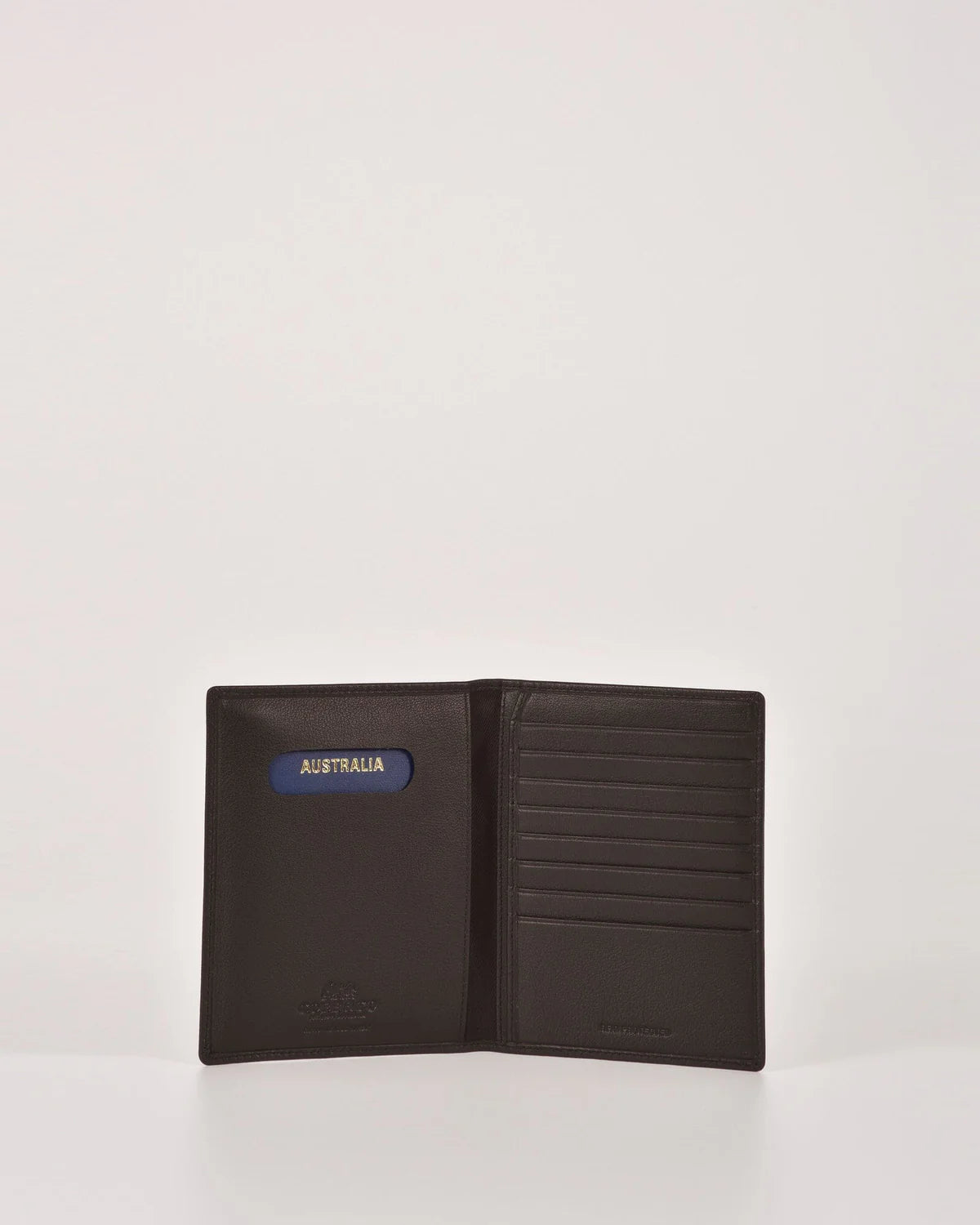 Gebee - Davey Leather RFID Passport Card Holder