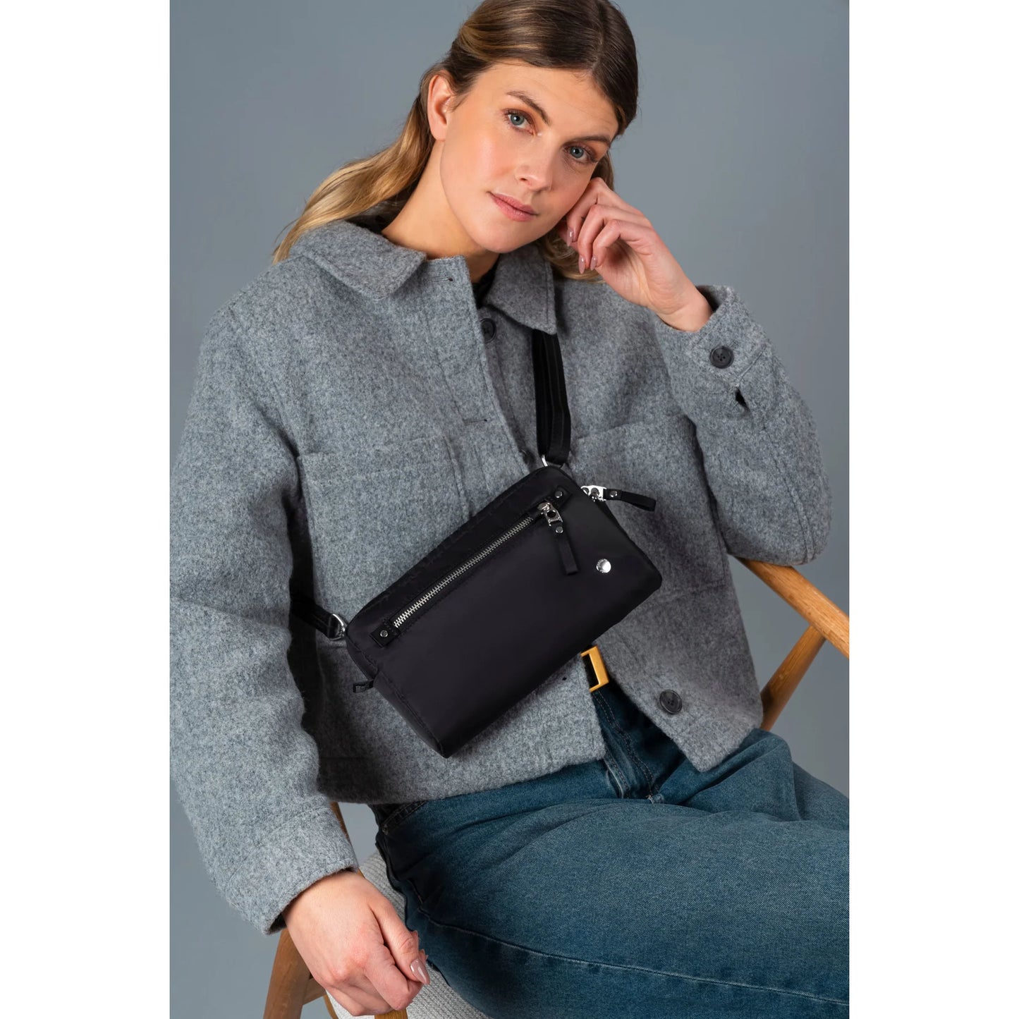 Pacsafe W 3-in-1 Sling