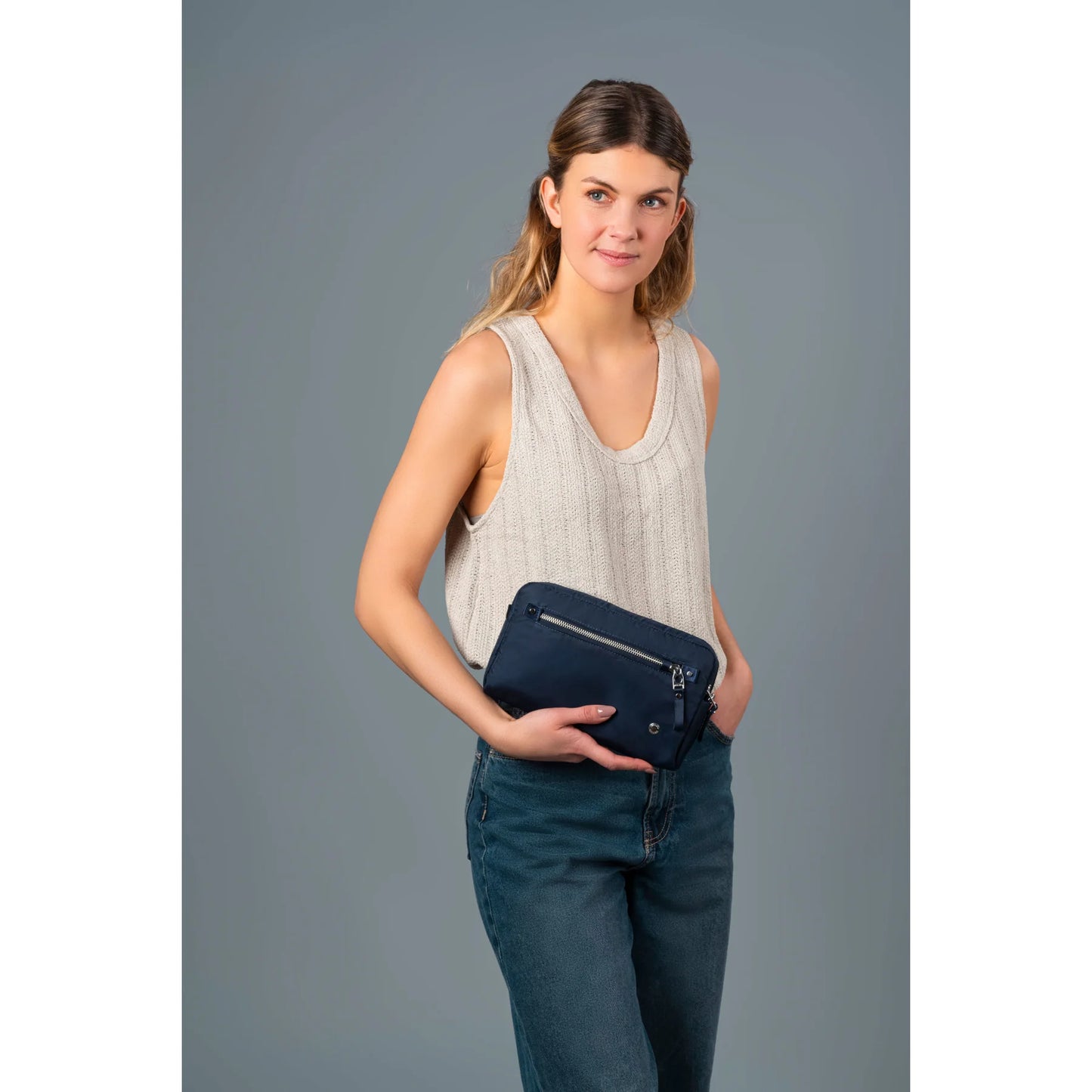 Pacsafe W 3-in-1 Sling