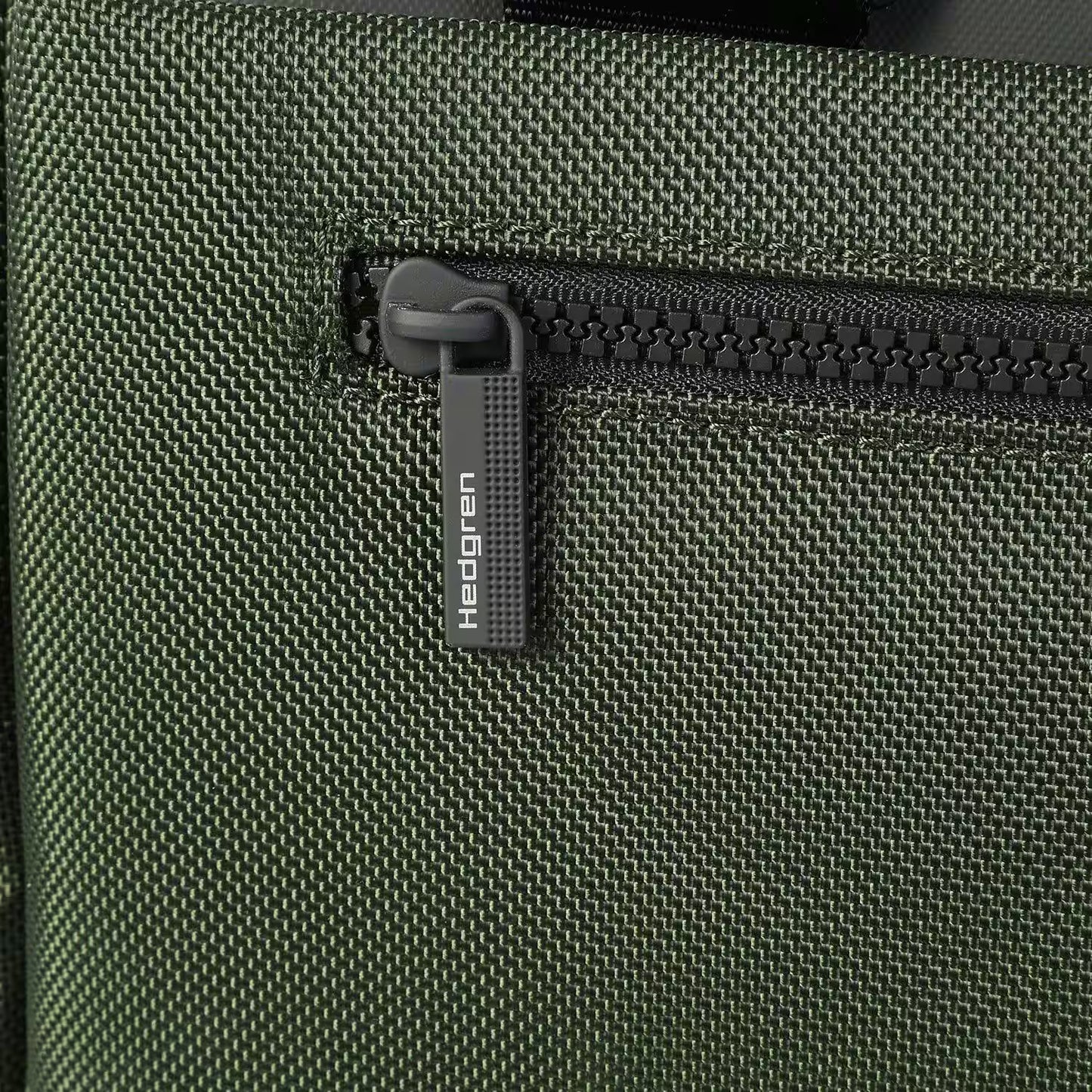 Hedgren CLIP 15.4" Laptop Backpack with RFID - Deep Depths